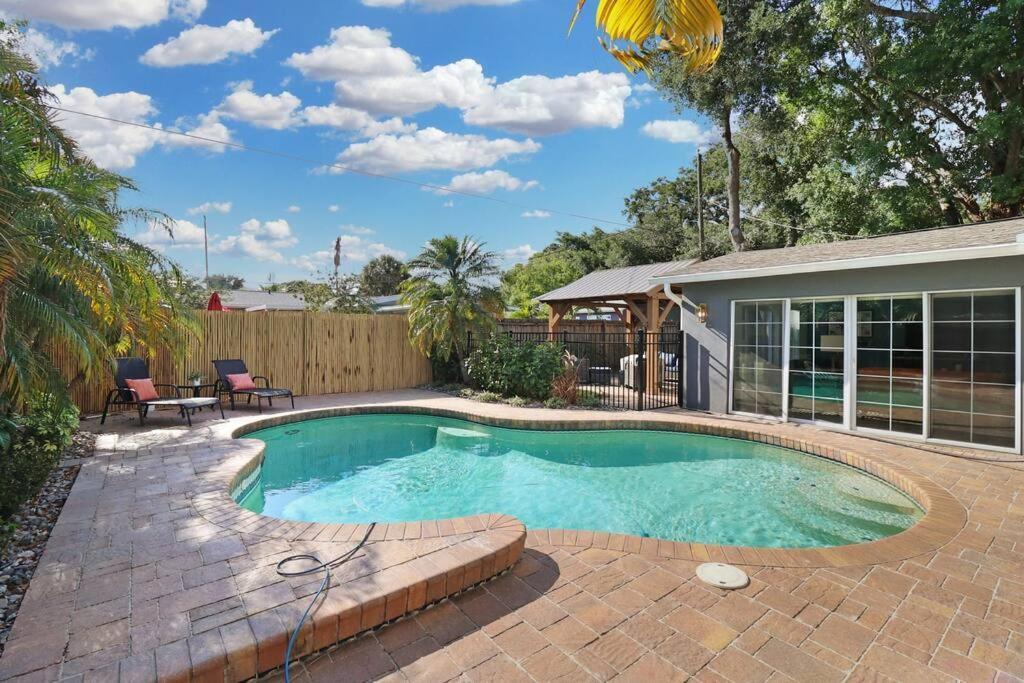 Palm Tree Paradise Tampa Pool Home Buitenkant foto